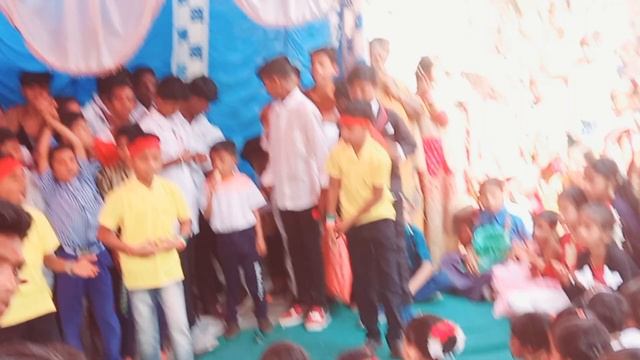 hongunta school dance karunade kai chachide node song смотреть онлайн