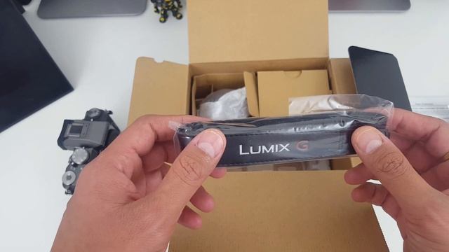 Best 4K Camera..Panasonic Lumix G7 Unboxing ! смотреть онлайн