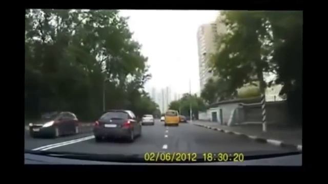 Приколы на дорогах. Подборка.mp4 смотреть онлайн
