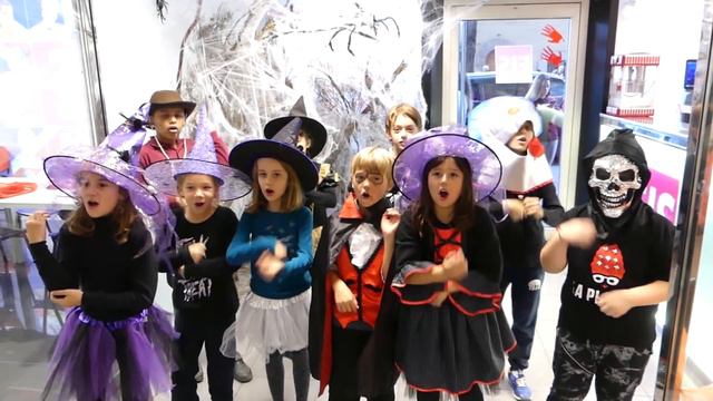 Halloween Stomp - Bounce Patrol And EIS Escola D'Idiomes