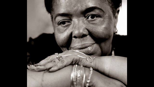 Cesária Évora - Nova Sintra (Piano Bar Version) смотреть онлайн