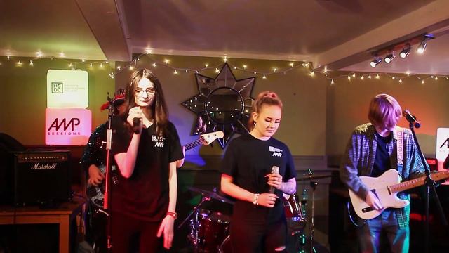 HSDC Music Students Peforming - Amy Winehouse - You Know I`m No Good смотреть онлайн