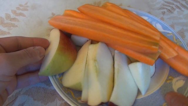 Functional check Juicer BRAUN MP32 .We make Juice from Apples and Carrots смотреть онлайн