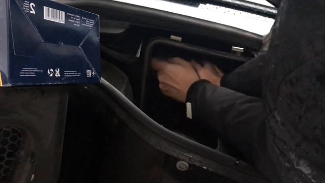 Мл 350 замена салонного фильтра ! смотреть онлайн