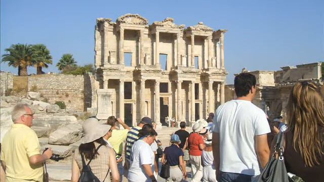 Greece Is The Word, By Monica Sharp & Jane McCann смотреть онлайн