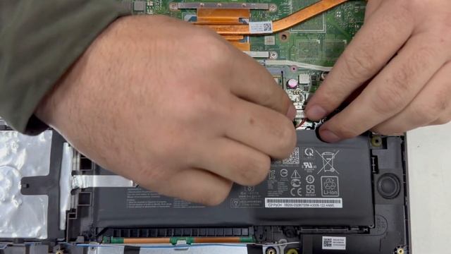 Asus Laptop SSD Upgrade + Service I Windows Installation I Accurate It solutions смотреть онлайн