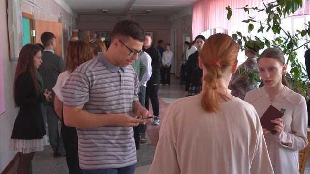 Девятиклассники Сургута сдали первый экзамен итоговой аттестации смотреть онлайн