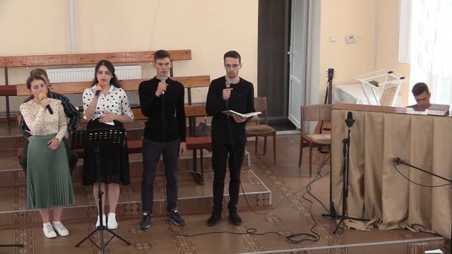 Я перехожий в пустелі земній - в небі оселя спокою . смотреть онлайн