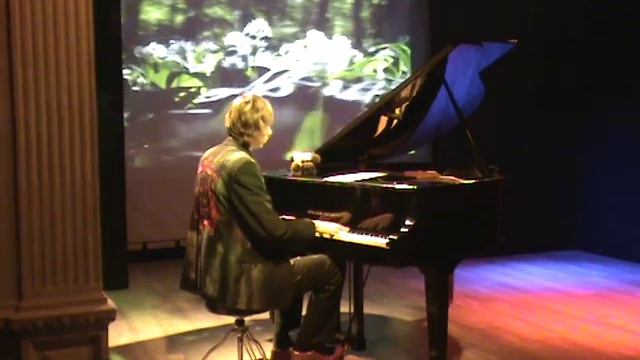 Yaroslav Dvorsky- французский вальс в Арт-центре "КВАРТИРА" 31 октября 2012 смотреть онлайн