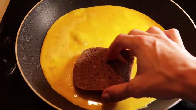 САНДВИЧ С ЯЙЦА, БЕКОН И ВИТА ФИТНЕС! Egg and bacon sandwich with VITA BREAD! смотреть онлайн