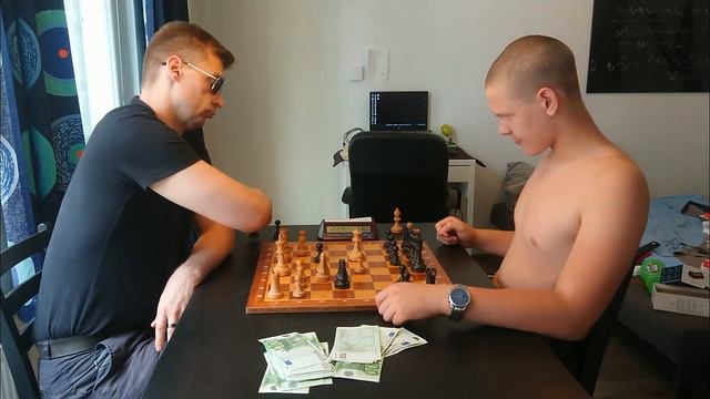 Chess match against international fide master and former Finnish chess champion Tapani Sammalvuo смотреть онлайн