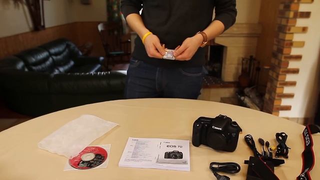 Unboxing Canon 7D, Vue 3D, 3D View, déballage Canon 7D DSLR (fr) (SubEN) смотреть онлайн