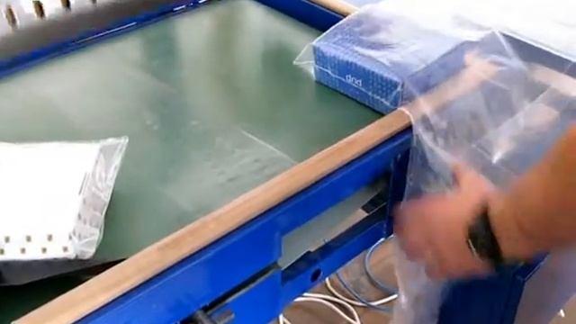 автомат для упаковки в ПОФ пленку в термоусадку с полной запайкой смотреть онлайн