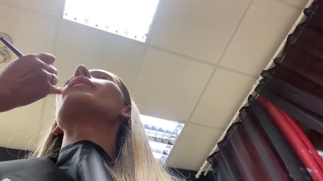 «ВАМ НУЖНО ДЕЛАТЬ МАКИЯЖ В ХИРУРГИЧЕСКОМ КАБИНЕТЕ» ». треш обзор салона красоты. г. Омск смотреть онлайн
