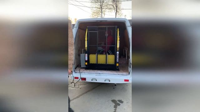 Автомобиль с подъемником. смотреть онлайн