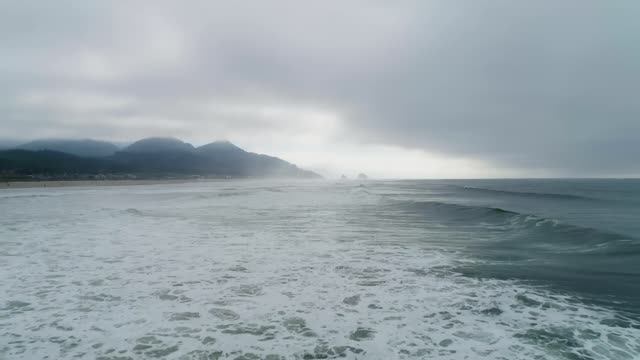 Непотопляемый (Unsinkable) 2024 трейлер смотреть онлайн