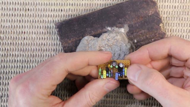 How To Make A DIY Clean Boost Mini Guitar Pedal смотреть онлайн