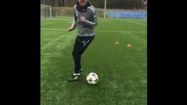 Futbolo akademija Gintaras treniruotė lauke II. Treneris Andrius Gedgaudas. смотреть онлайн