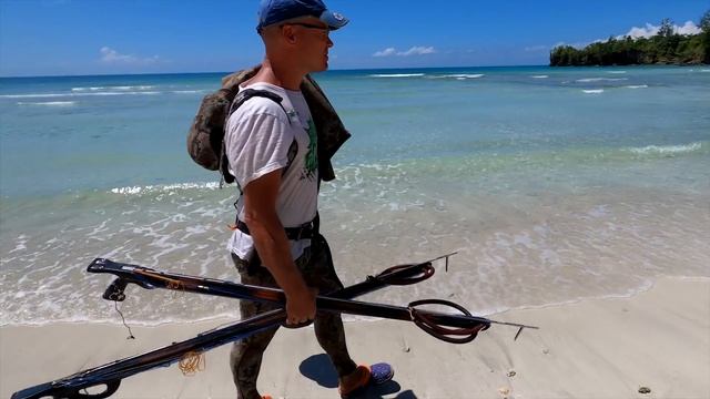 INDO TALES - EPISODE 15 Travel to a new remote island in West Papua and first day of spearfishing смотреть онлайн
