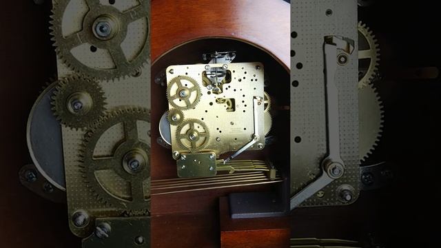 Каминные часы с четвертным боем Black Forest. Franz Hermle. Германия смотреть онлайн