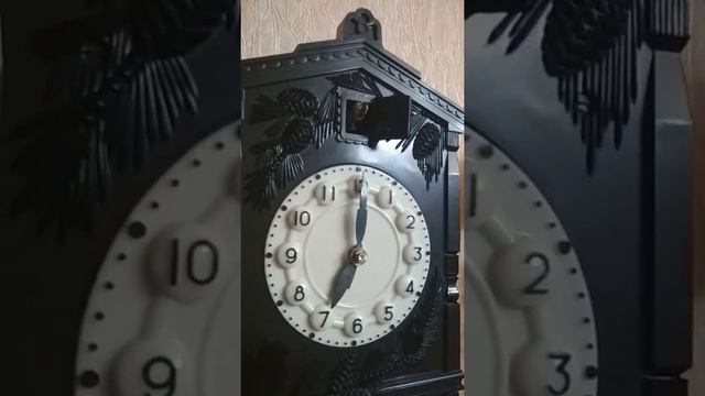 Часы с кукушкой из черного бакелита (редкие) смотреть онлайн