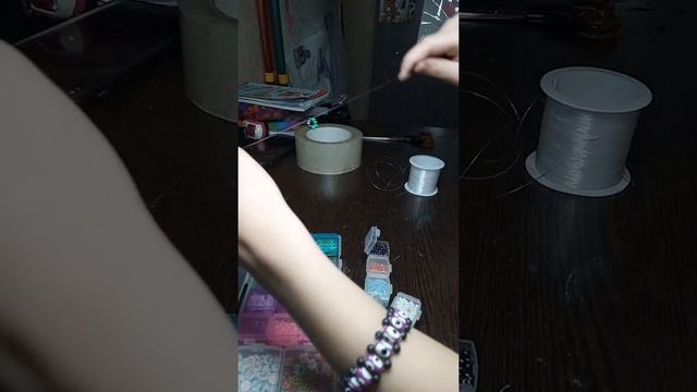 Как сделать колечко днк из БИСЕРА смотреть онлайн