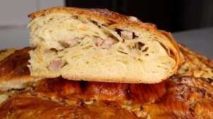 Любимая ВЫПЕЧКА выходного дня: СЛОИСТЫЙ дрожжевой ПИРОГ с мясом и картофелем (очень похож на КУРНИК)