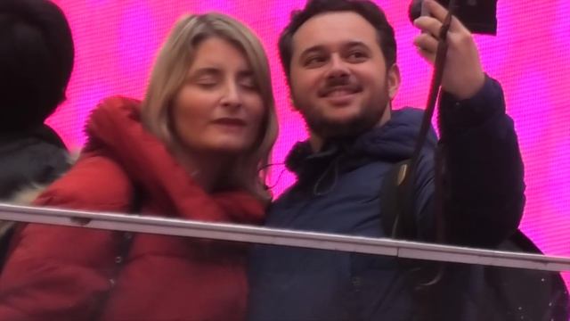 NEW YORK CITY 2020: WALKING THROUGH THE STREETS OF MANHATTAN! [60p] смотреть онлайн