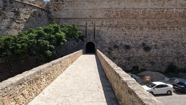 Kyrenia Marina. Старый порт с крепостью на Северном кипре.