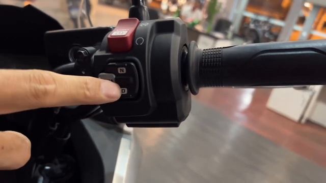 NC 750X vs. NC 750X DCT Automática смотреть онлайн