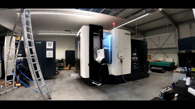 CNC-Technik Heil GmbH -- Aus- und Einbringen von je 2 Bearbeitungszentren von DMG MORI im April 202 смотреть онлайн