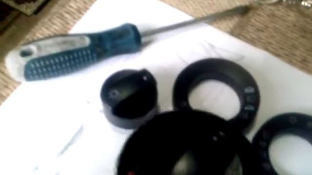 Меняем пластик на вкл. света фар Ауди А4 В7. смотреть онлайн