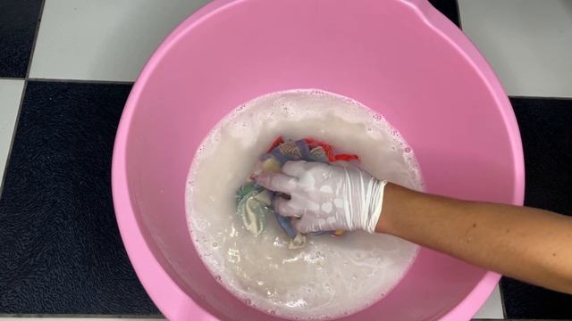 Простой и эффективный способ ОТСТИРАТЬ КУХОННЫЕ ПОЛОТЕНЦА от пятен, неприятного запаха и жира смотреть онлайн