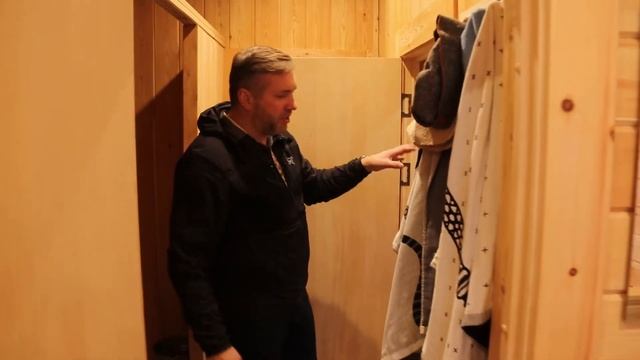 ПРОСТОРНАЯ И УЮТНАЯ БАНЯ с комфортным паром ОТ БАНИКИ. БОЛЬШАЯ ИЖОРА. Обзор от Алексея Ковалёва. смотреть онлайн