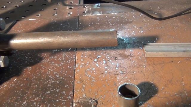 Приспособление для резки трубы под углом 90 градусов. Чертежи.Best device for cutting pipes.Drawing смотреть онлайн