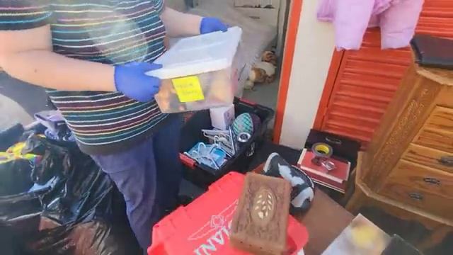 Аукцион контейнеров в Америке. Нашли сейф, а ключа нет. А что в сейфе???? смотреть онлайн