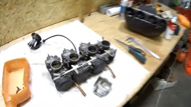 Про старую, но ещё живую легенду Kawasaki Ninja ZX-10 первого поколения, и синхронизацию карбов. смотреть онлайн