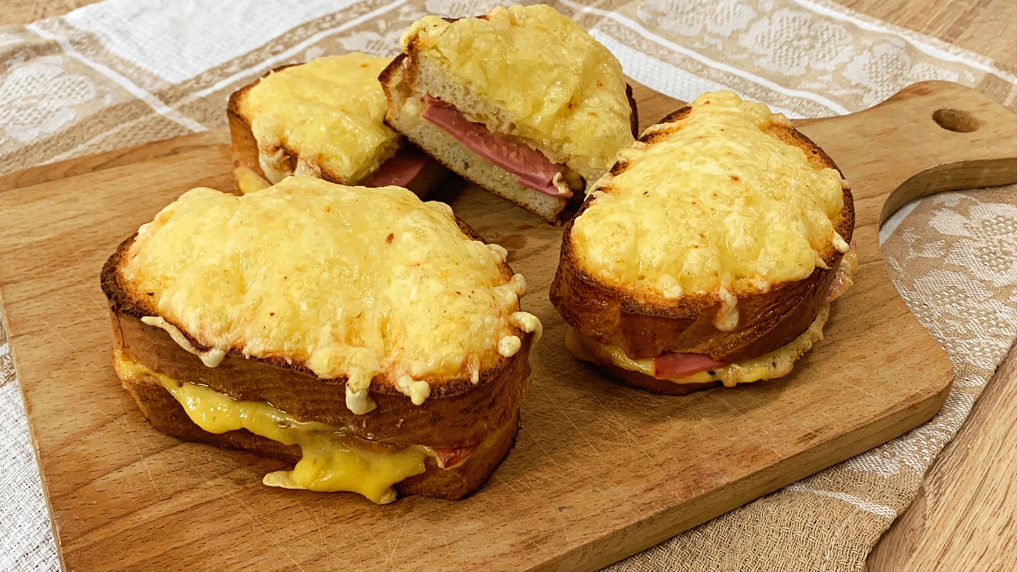 Сендвичи в духовке на завтрак!