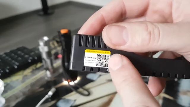 Отличная зарядка Lii 100 B 18650 14500 смотреть онлайн