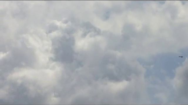Высший пилотаж ЯК-52 смотреть онлайн
