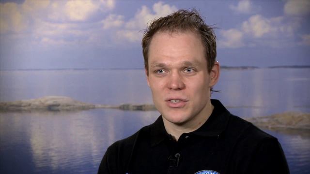 Elisa esittää: Leijonat Vastaa - Janne Niskala смотреть онлайн