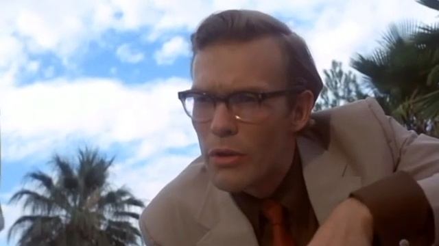 THE GRASSHOPPER (1970) Clip - Jacqueline Bisset смотреть онлайн