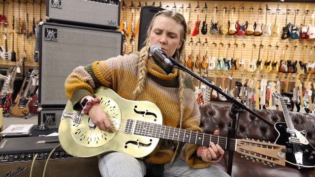 Sarah Rogo "Feelin Good" LIVE at Norman's Rare Guitars смотреть онлайн