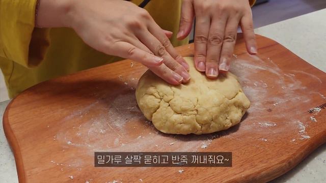 SUB)vlog퇴근후🧁스콘만들기로 홈베이킹 도전! 회오리계란 오므라이스 만들어 먹는 집밥먹방 일상 | 아웃백 투움바파스타 따라하기, 오므라이스 소스 만들기, 플레인스콘 만들기 смотреть онлайн
