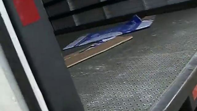 8.150 Delivery 2009 com Baú de 5,50 X 2,20 m, com Defletor, ano 2009 смотреть онлайн