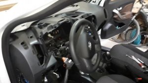 Lada Xray. Что скрипит/стучит в панели.