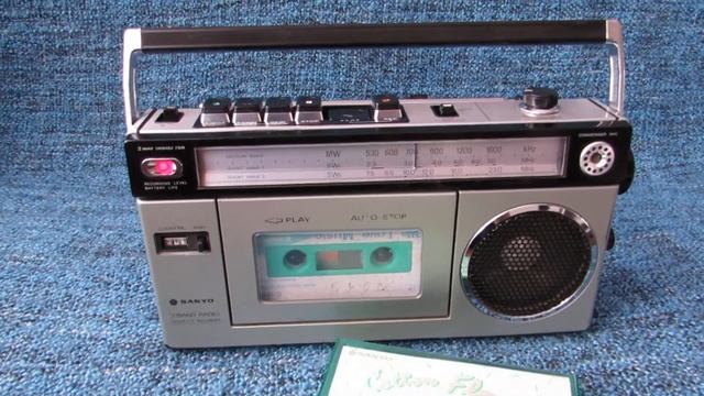 Мини Магнитола Sanyo M1700H (2) смотреть онлайн