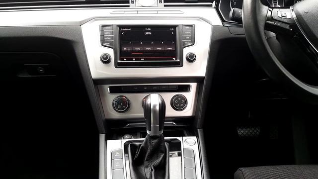 Windsor Liffey Valley Nissan FD16MPO - 2016 Volkswagen Passat SE Business T... смотреть онлайн