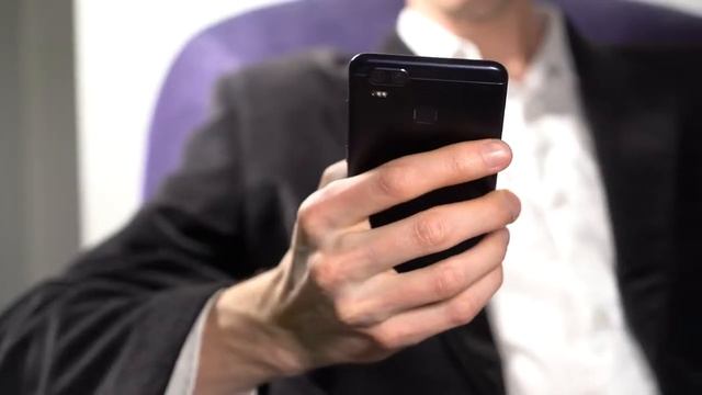 Asus ZenFone 3 Zoom смотреть онлайн