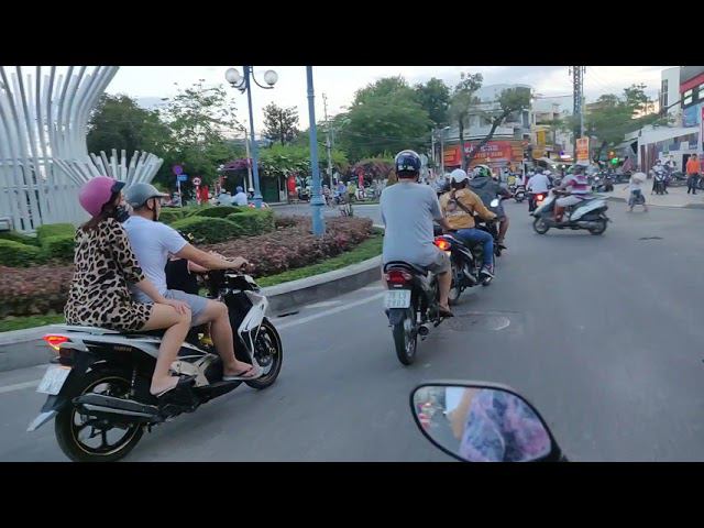 Проехались на байках по Нячангу, Вьетнам.